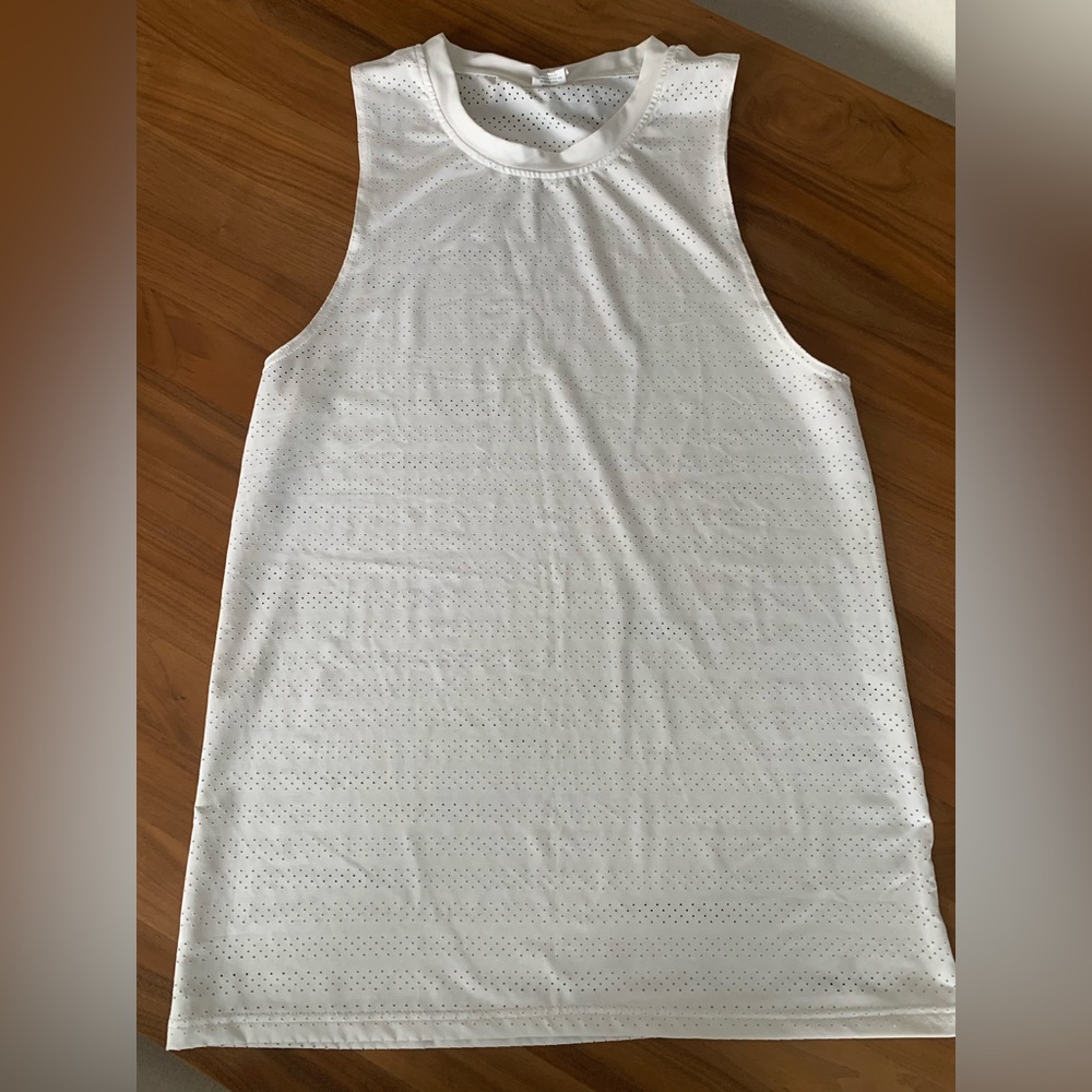 Zyia White Sleeveless Long Mesh Top XL. Worn once.